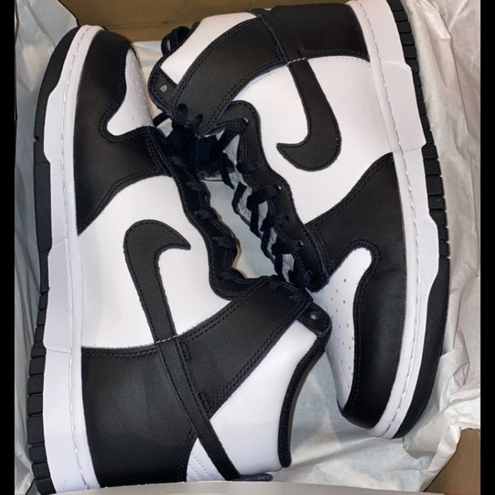 Nike dunk high white/black women’s 8